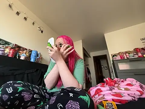 pinkhairfun16 online show from March 4, 3:42 pm