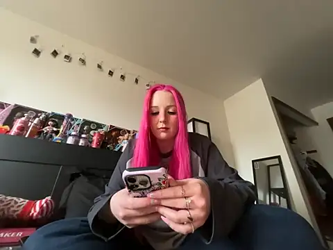pinkhairfun16 online show from March 3, 2:57 pm