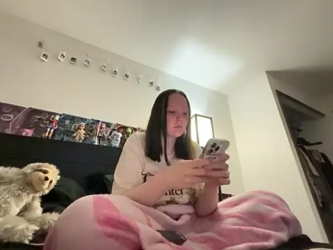 pinkhairfun16 online show from June 10, 4:35 am