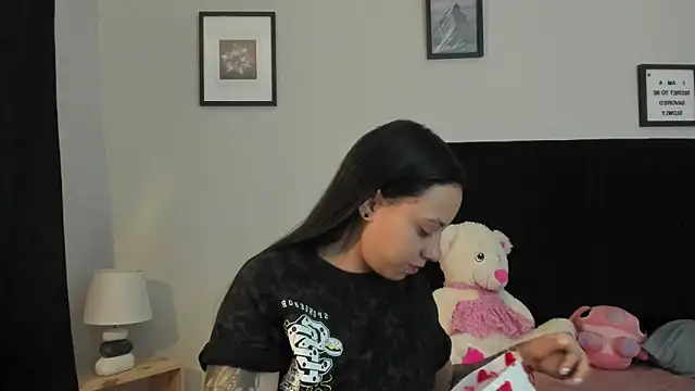 sabbrand0111 online show from February 27, 7:57 pm