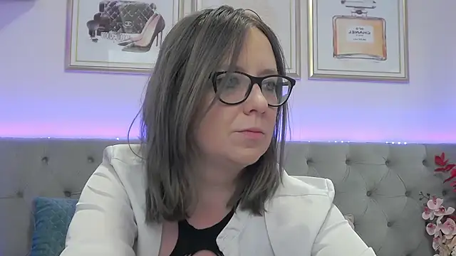 MaddyVelvet online show from June 1, 3:29 am
