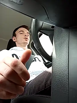 thom7246 online show from March 28, 10:38 am