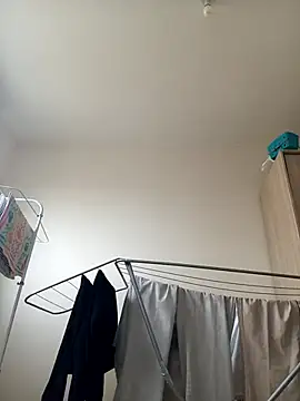 Snapshot of thom7246 chatting on February 19, 11:18 am thom7246 online show from February 19, 11:18 am