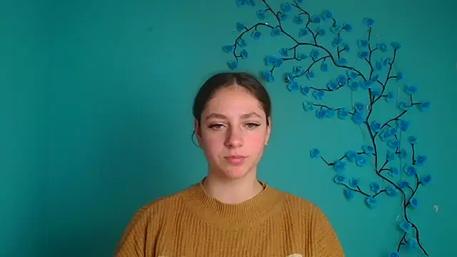 KissMeJulia online show from April 8, 11:33 am