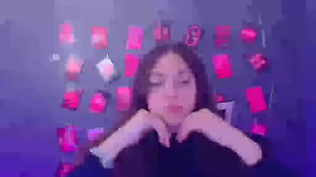 KissMeJulia online show from March 25, 6:29 pm