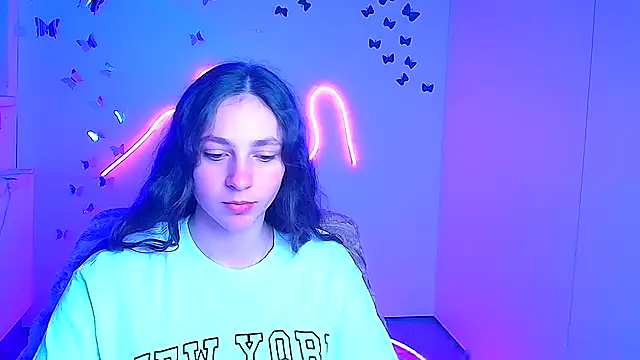 KissMeJulia online show from March 27, 6:42 pm