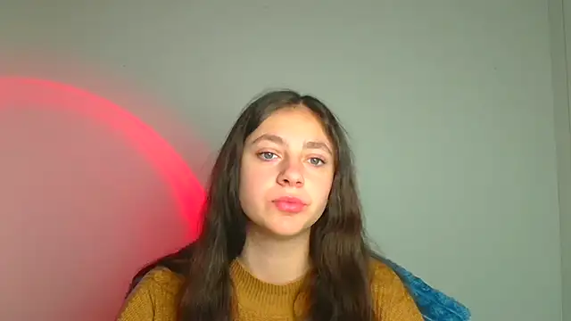 KissMeJulia online show from April 24, 5:42 am