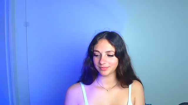 KissMeJulia online show from July 17, 5:48 am