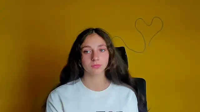 KissMeJulia online show from August 9, 11:27 am