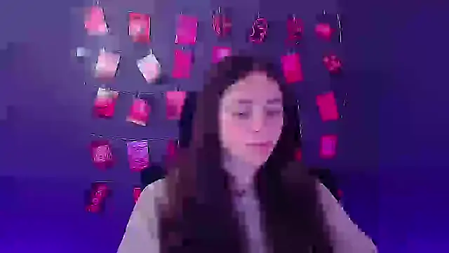 KissMeJulia online show from March 18, 6:27 am