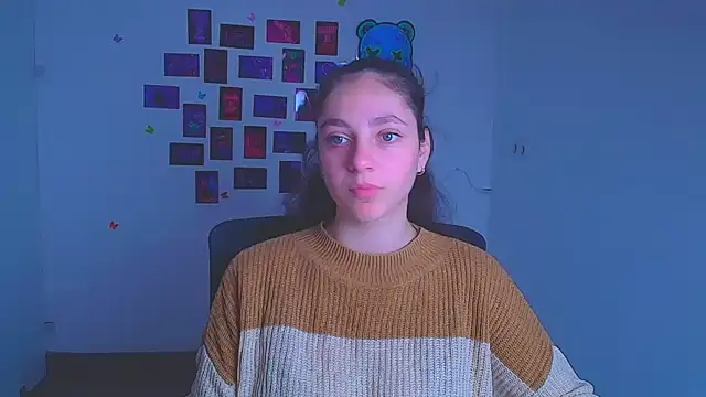 KissMeJulia online show from March 26, 12:36 pm