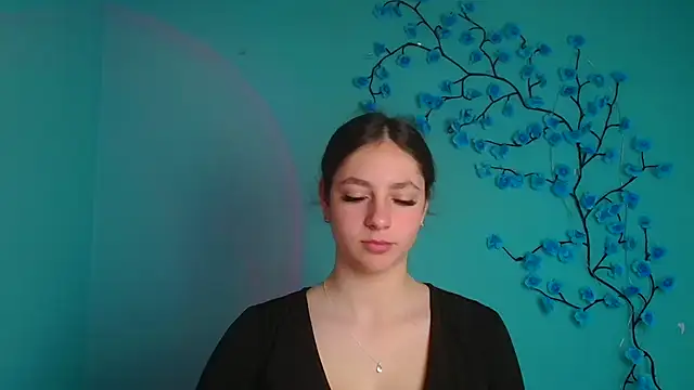 KissMeJulia online show from April 9, 5:31 am