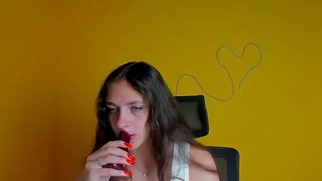 KissMeJulia online show from July 30, 5:50 am