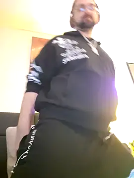 LargeLith online show from March 9, 9:07 pm