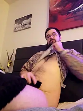 LargeLith online show from March 31, 9:06 pm