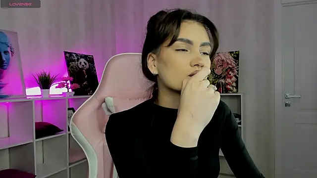 Adele Lanea online show from May 19, 1:10 am