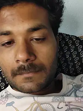 Snapshot of Cummt_boy chatting on February 25, 12:38 pm Cummt boy online show from February 25, 12:38 pm