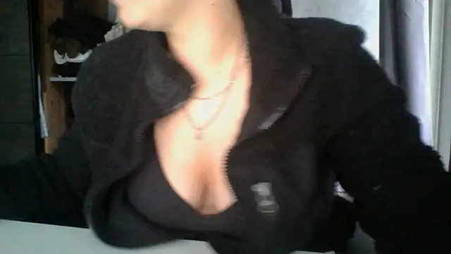 Snapshot of Geileboef28 chatting on July 8, 5:52 am Geileboef28 online show from July 8, 5:52 am