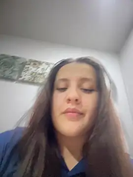 zulemaricek online show from April 21, 9:32 pm