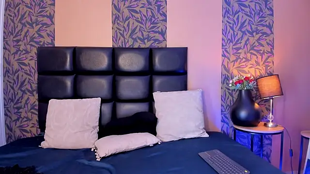 Snapshot of salo_love chatting on February 23, 2:06 pm salo love online show from February 23, 2:06 pm