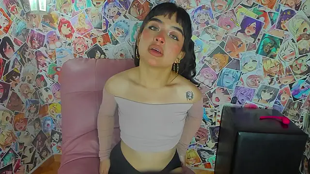 Snapshot of Mai_Rouse chatting on February 20, 12:07 pm Mai Rouse online show from February 20, 12:07 pm