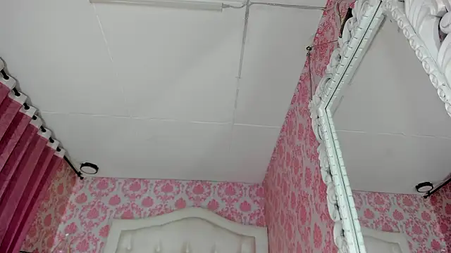 Snapshot of Mai_Rouse chatting on February 25, 12:49 pm Mai Rouse online show from February 25, 12:49 pm