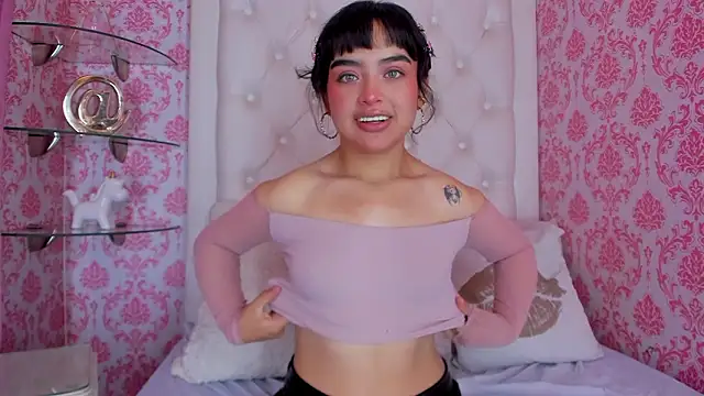 Snapshot of Mai_Rouse chatting on February 18, 12:34 pm Mai Rouse online show from February 18, 12:34 pm