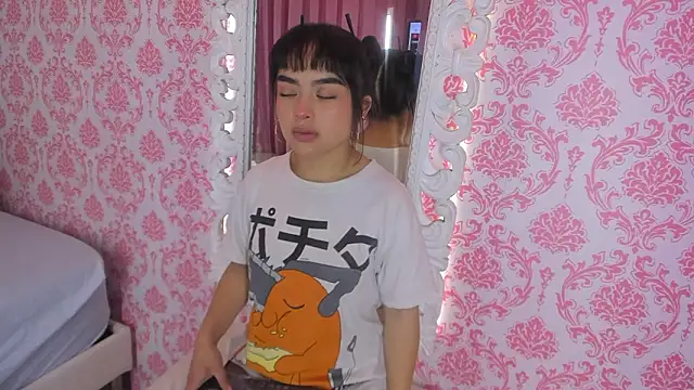 Snapshot of Mai_Rouse chatting on February 27, 12:05 pm Mai Rouse online show from February 27, 12:05 pm