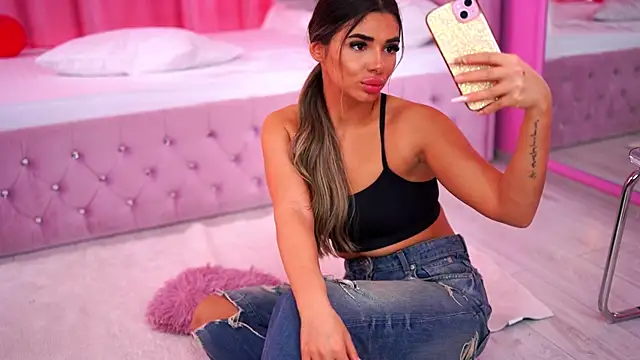 CrisstyBlair online show from February 23, 11:44 am