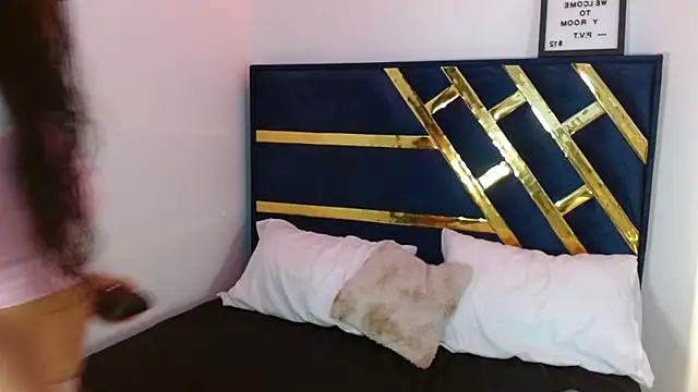 Snapshot of BabyValen69 chatting on February 20, 1:24 pm BabyValen69 online show from February 20, 1:24 pm