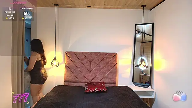 Sofi Blake   online show from March 13, 12:54 pm