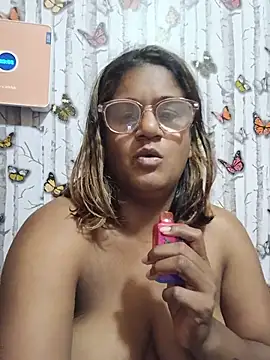Snapshot of indianstrawberrylips4u chatting on July 21, 10:00 pm indianstrawberrylips4u online show from July 21, 10:00 pm