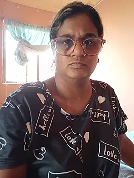 Snapshot of indianstrawberrylips4u chatting on July 23, 9:17 am indianstrawberrylips4u online show from July 23, 9:17 am