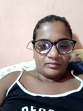 Snapshot of indianstrawberrylips4u chatting on February 28, 7:02 pm indianstrawberrylips4u online show from February 28, 7:02 pm