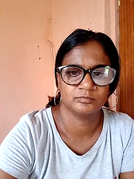 Snapshot of indianstrawberrylips4u chatting on March 1, 8:14 am indianstrawberrylips4u online show from March 1, 8:14 am