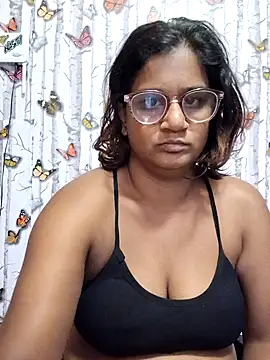 indianstrawberrylips4u online show from May 3, 4:28 am