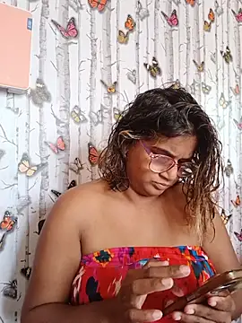 Snapshot of indianstrawberrylips4u chatting on July 13, 8:13 am indianstrawberrylips4u online show from July 13, 8:13 am