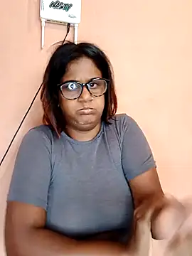 indianstrawberrylips4u online show from March 3, 7:04 am