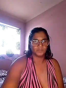 Snapshot of indianstrawberrylips4u chatting on June 26, 6:30 am indianstrawberrylips4u online show from June 26, 6:30 am