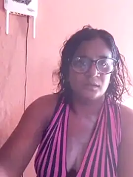 Snapshot of indianstrawberrylips4u chatting on February 25, 6:24 am indianstrawberrylips4u online show from February 25, 6:24 am