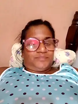 indianstrawberrylips4u online show from March 12, 5:06 pm