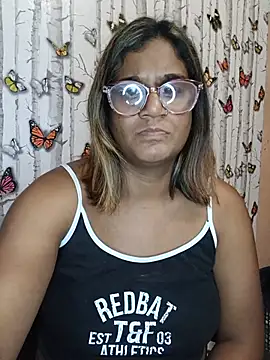 Snapshot of indianstrawberrylips4u chatting on July 19, 8:27 pm indianstrawberrylips4u online show from July 19, 8:27 pm