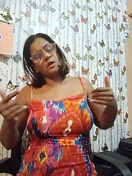 Snapshot of indianstrawberrylips4u chatting on June 14, 4:19 pm indianstrawberrylips4u online show from June 14, 4:19 pm