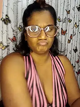 Snapshot of indianstrawberrylips4u chatting on June 15, 5:45 pm indianstrawberrylips4u online show from June 15, 5:45 pm