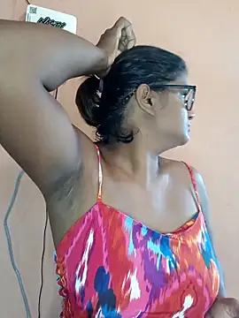 indianstrawberrylips4u online show from March 7, 4:08 am