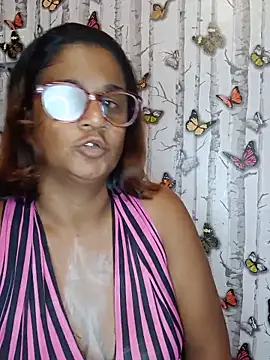 indianstrawberrylips4u online show from May 23, 4:11 am