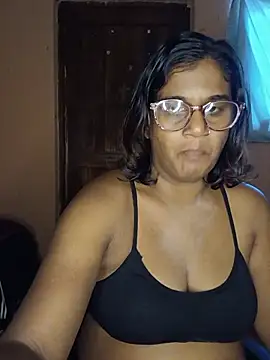 Snapshot of indianstrawberrylips4u chatting on June 19, 6:08 am indianstrawberrylips4u online show from June 19, 6:08 am