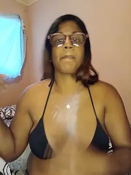 indianstrawberrylips4u online show from June 11, 6:21 am