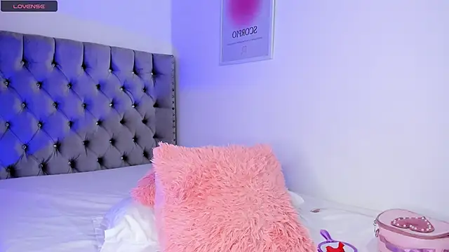 eva cutee  online show from March 7, 10:04 pm