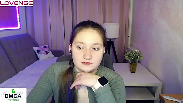 Snapshot of chatting on February 21, 5:42 am online show from February 21, 5:42 am